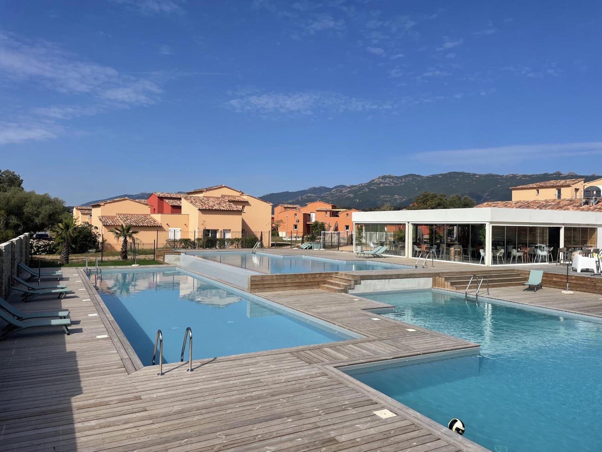 Residence Hoteliere Les Hameaux De Saint Cyprien Appartement 35 M2 1 Chambre Lecci Buitenkant foto