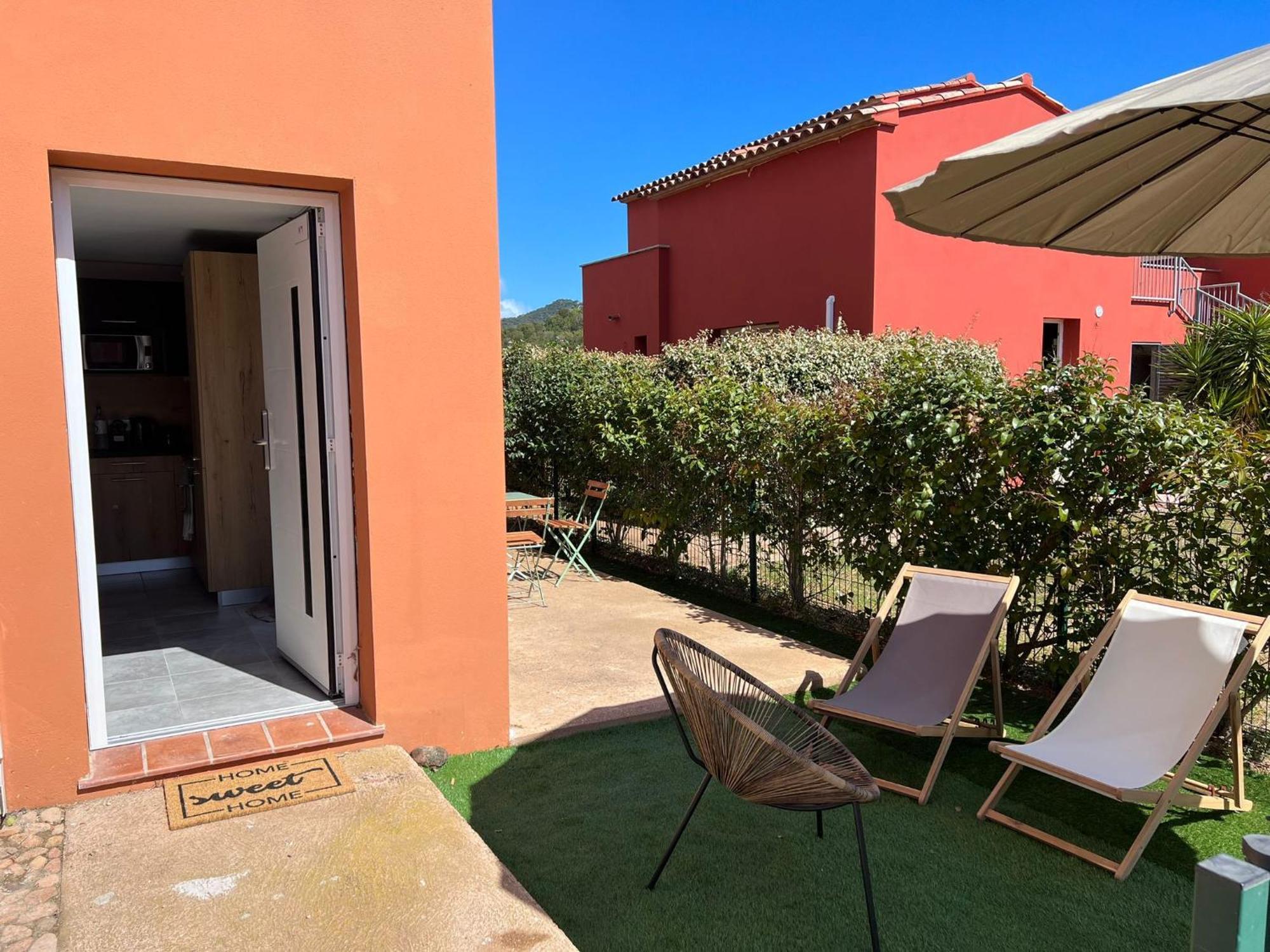 Residence Hoteliere Les Hameaux De Saint Cyprien Appartement 35 M2 1 Chambre Lecci Buitenkant foto